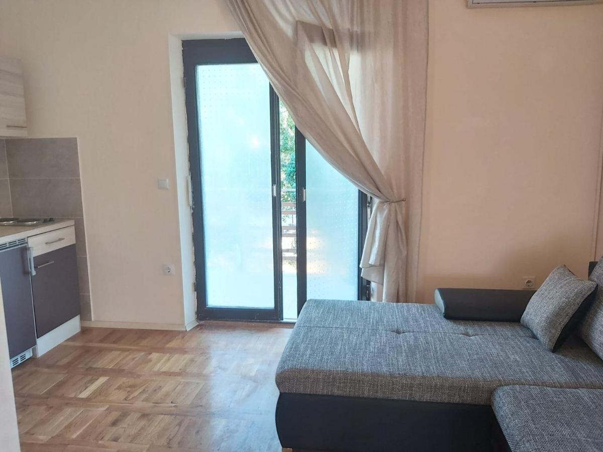 Apartmani Svitlana Sukošan Екстериор снимка